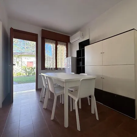 Appartamento Oasi Azzurra, Giardino Privato Con Piscina E Bbq Bibione